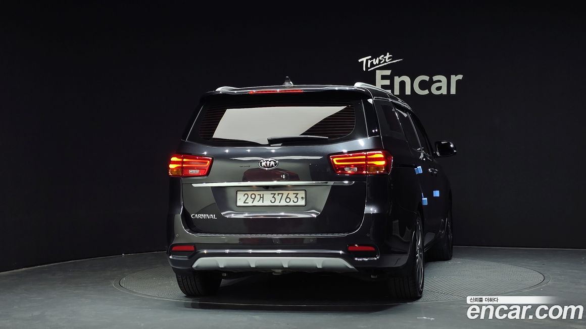 Kia Canival 2019