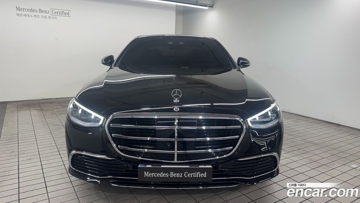 Mercedes-Benz S-Class 2025