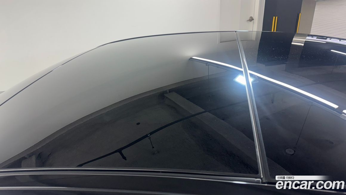 Mercedes-Benz S-Class 2025