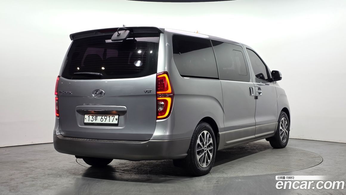 Hyundai Starex 2019