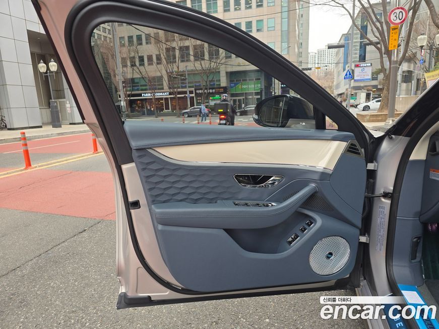 Bentley Flying Spur 2026