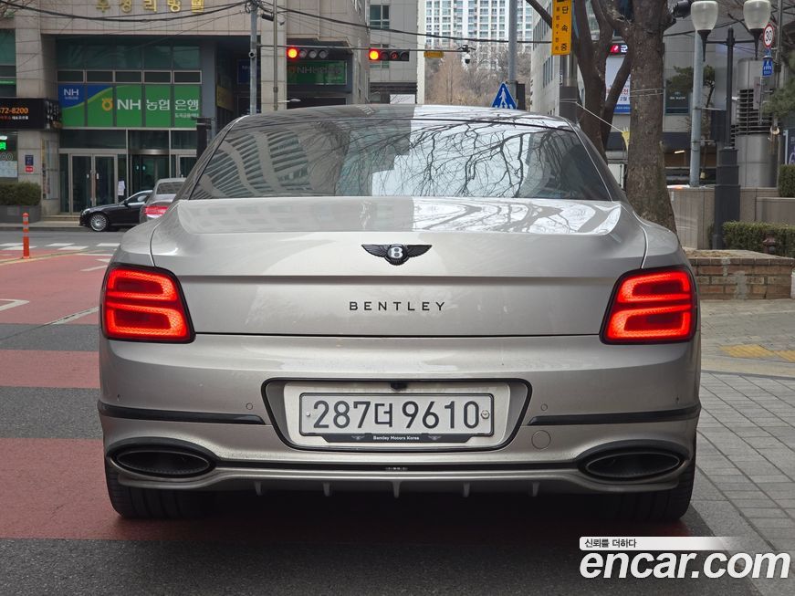 Bentley Flying Spur 2026