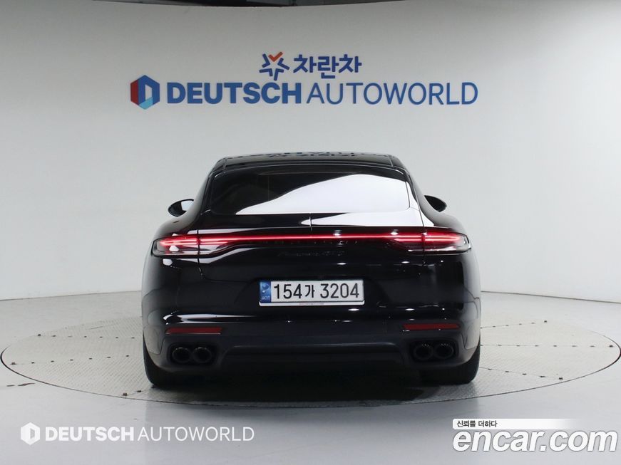 Porsche Panamera 2022