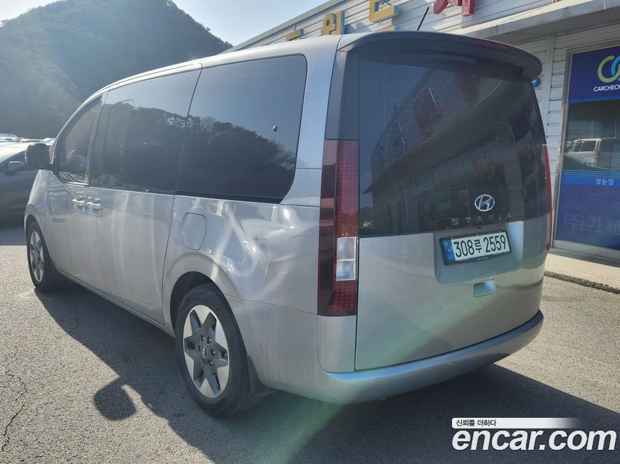 Hyundai Staria 2022