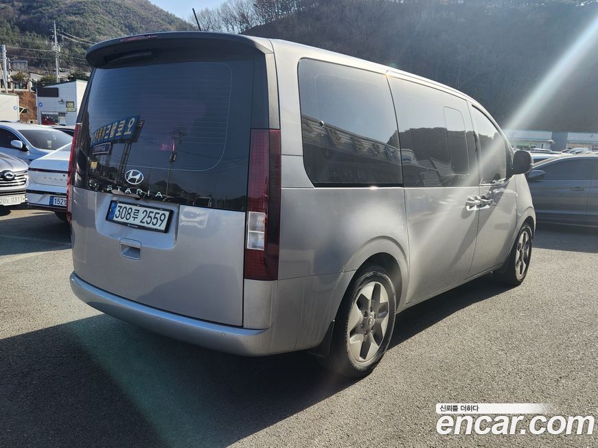 Hyundai Staria 2022