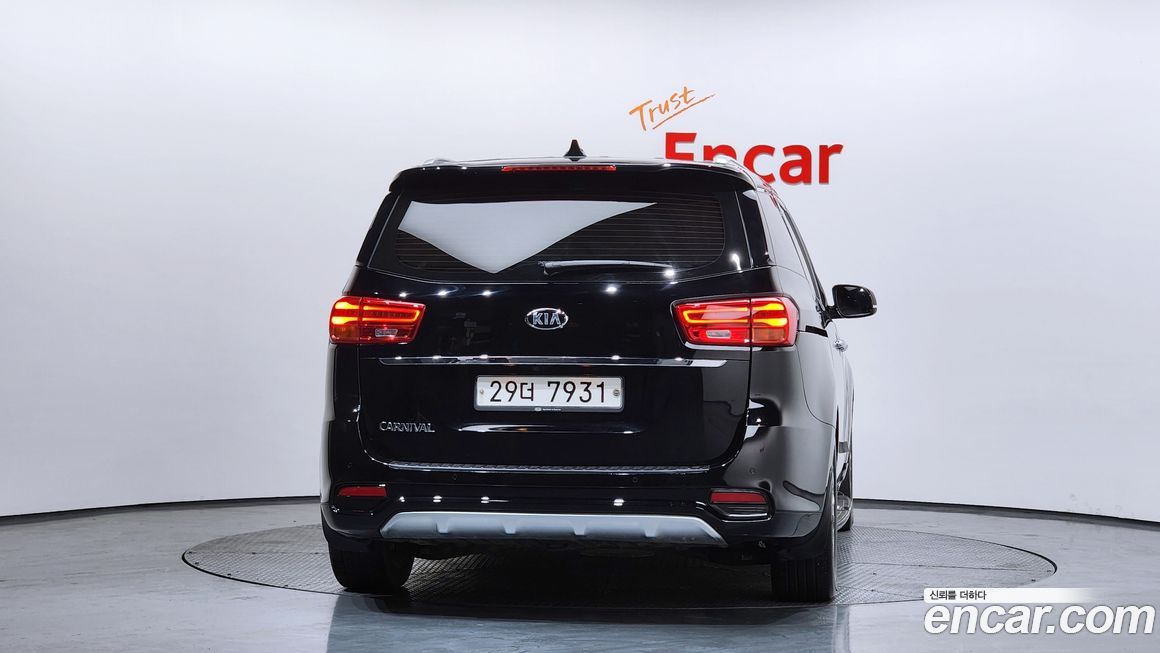 Kia Canival 2019