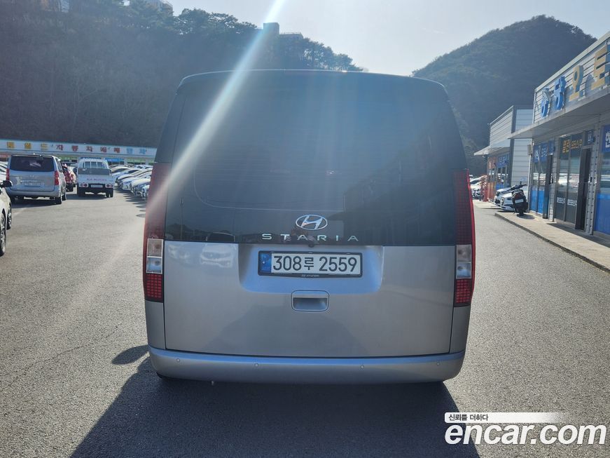 Hyundai Staria 2022