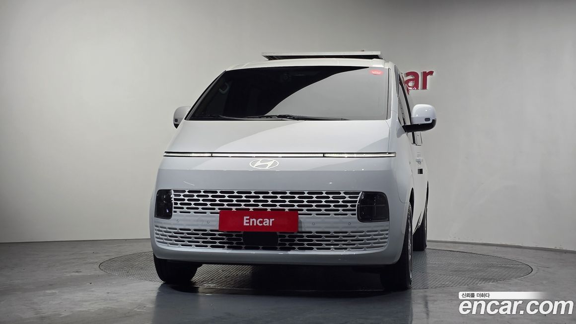 Hyundai Staria 2025