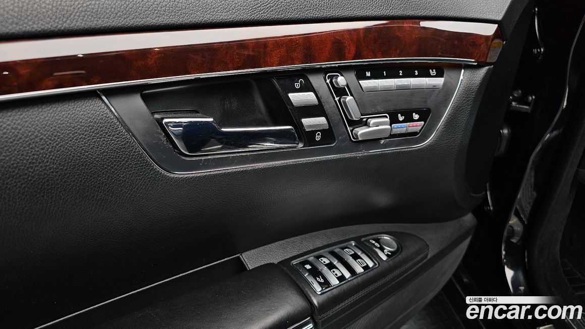 Mercedes-Benz S-Class 2007