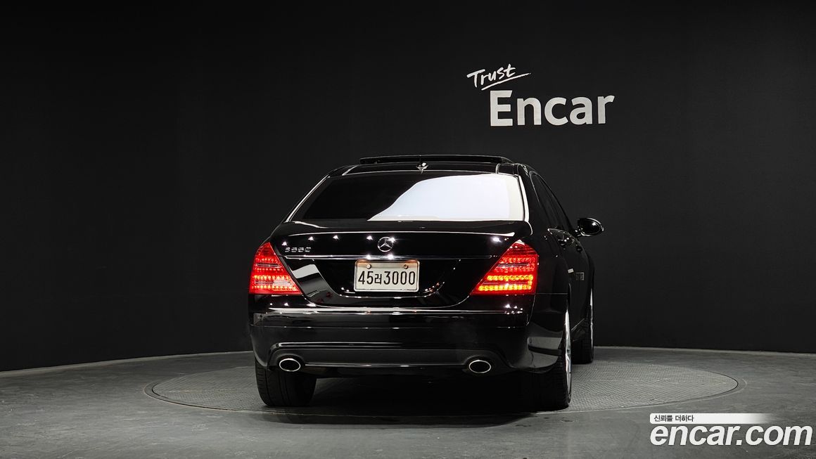 Mercedes-Benz S-Class 2007