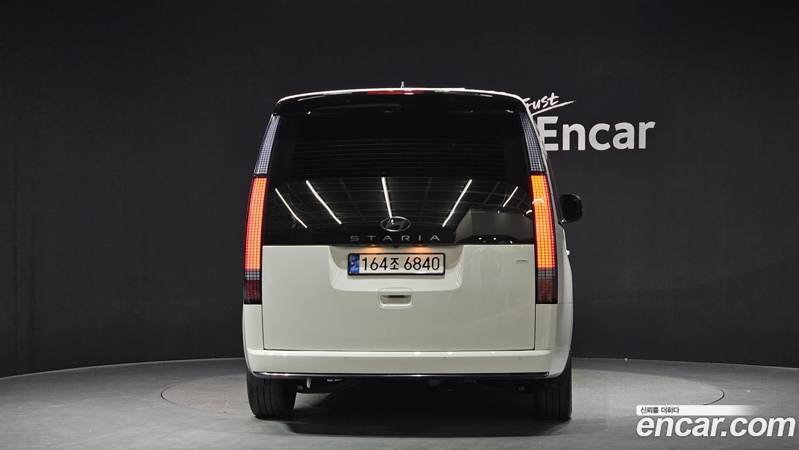 Hyundai Staria 2025