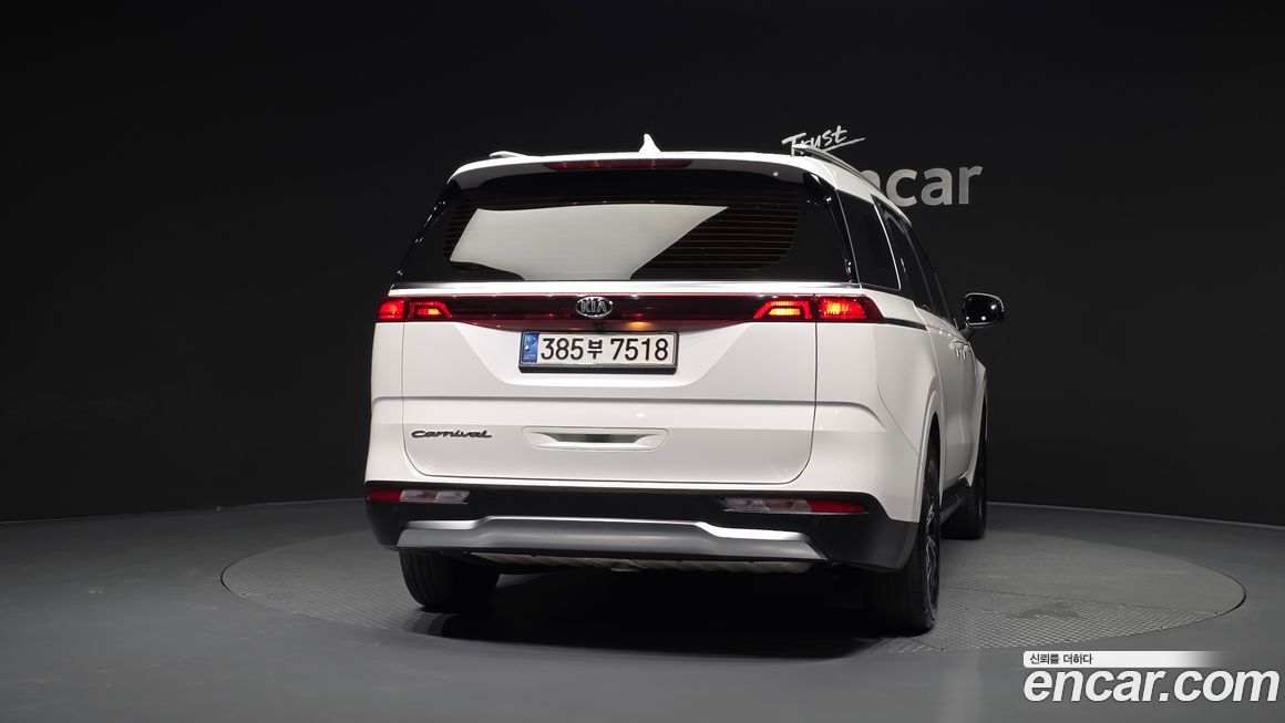 Kia Canival 2021