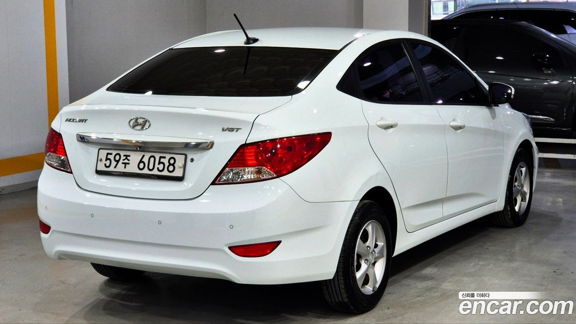 Hyundai Accent 2012