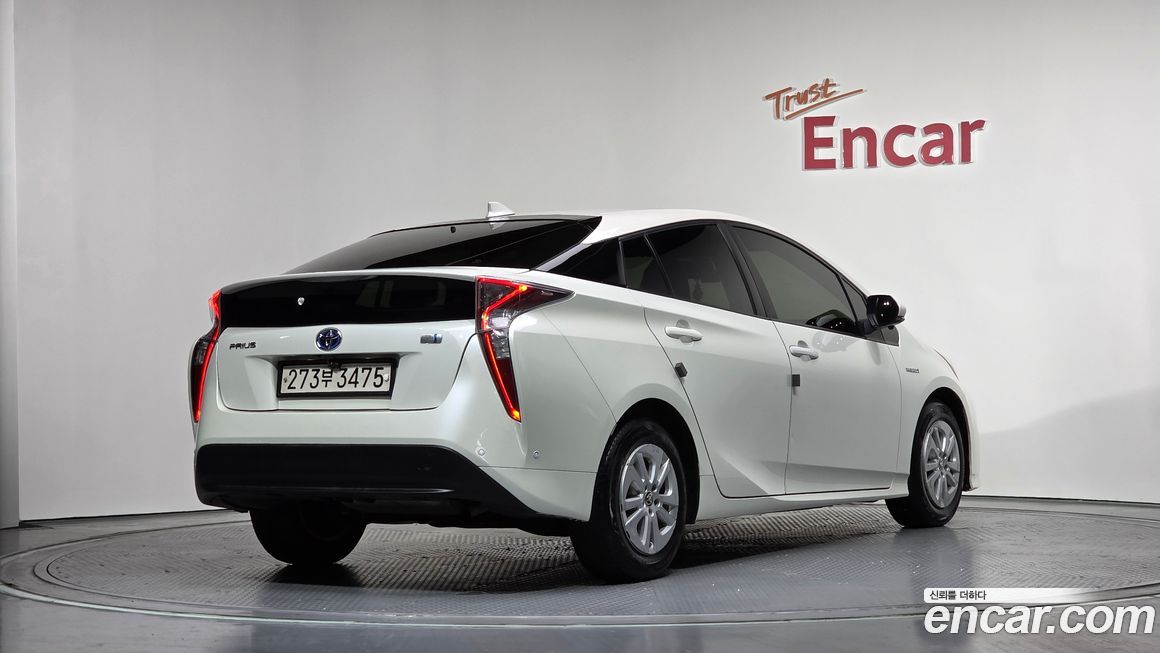 Toyota Prius 2017