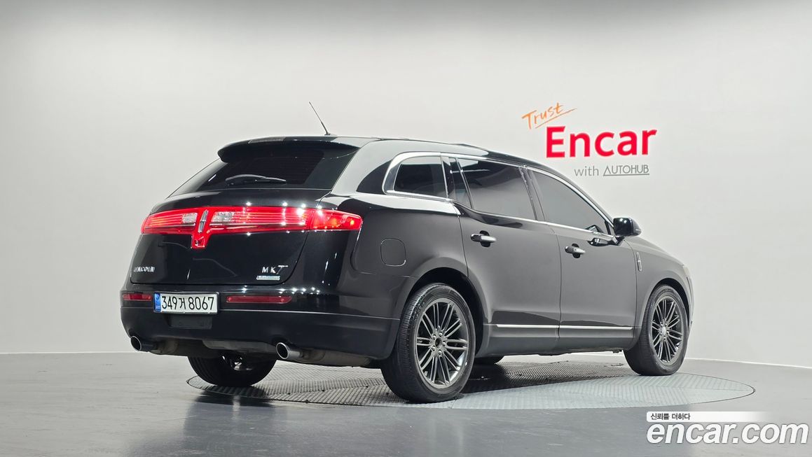 Lincoln MKT 2014