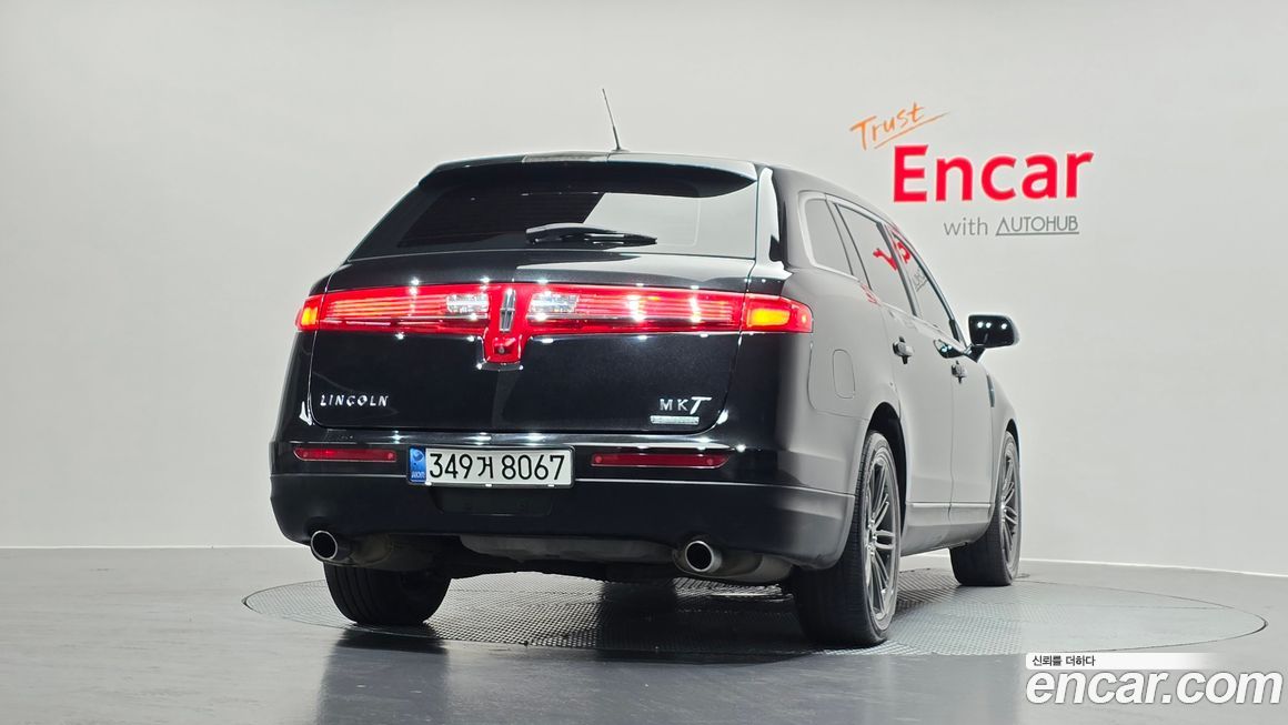 Lincoln MKT 2014