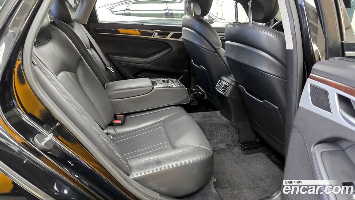 Hyundai Genesis 2014