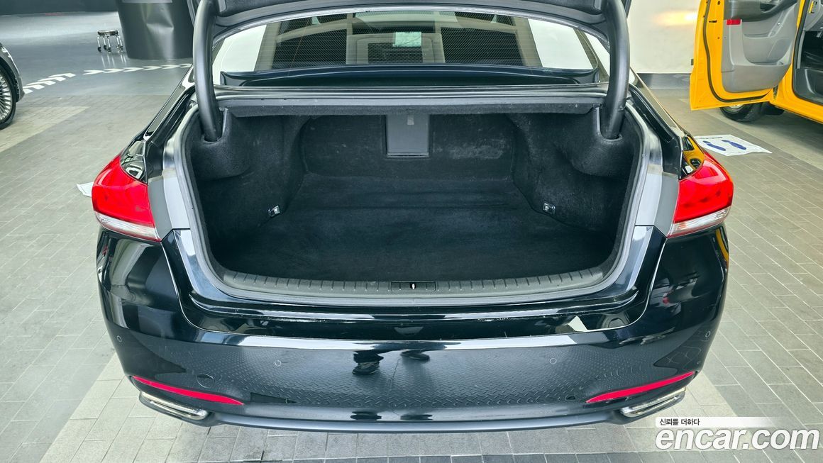 Hyundai Genesis 2014