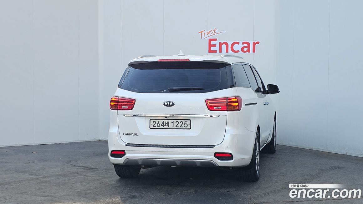 Kia Canival 2020