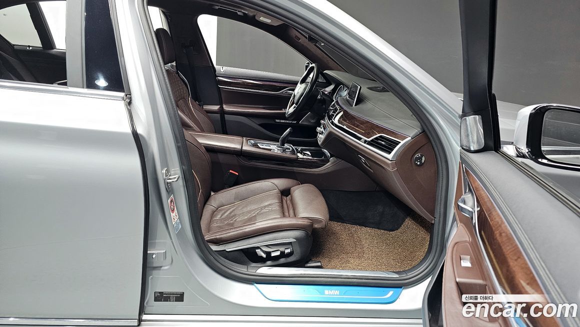 BMW 7-Series 2016