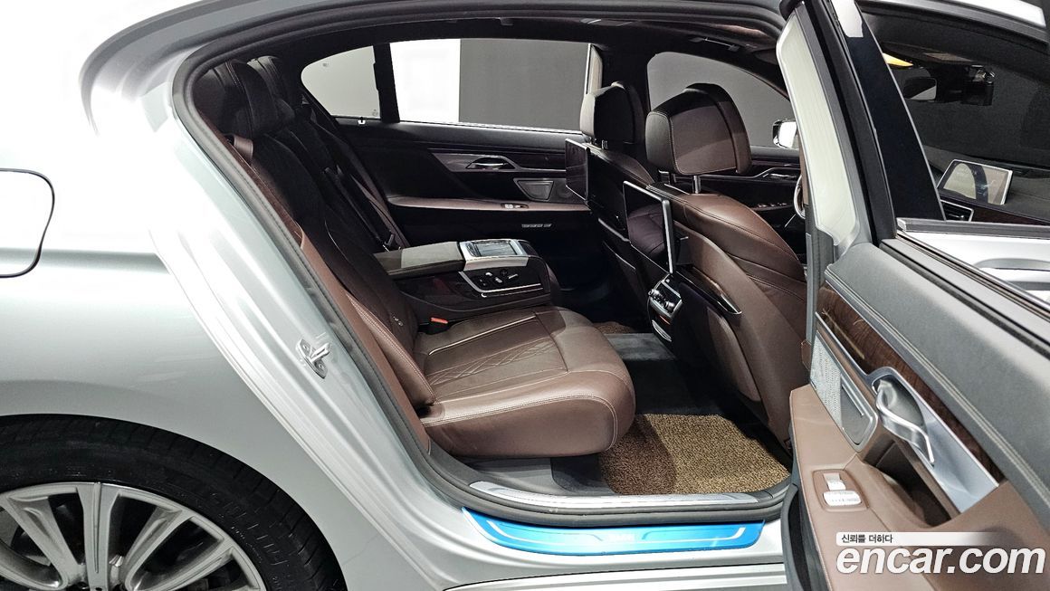 BMW 7-Series 2016