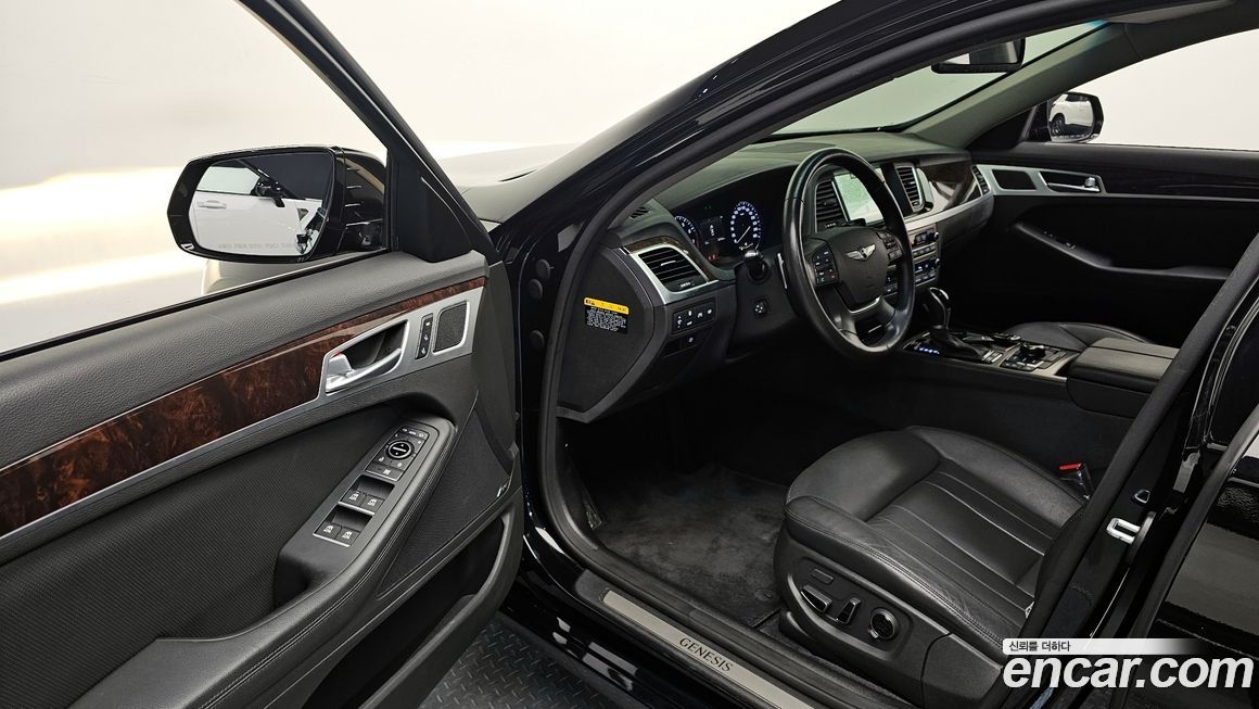 Hyundai Genesis 2016