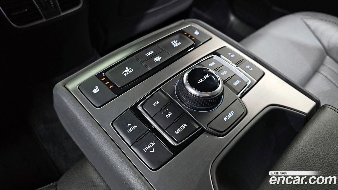 Hyundai Genesis 2016