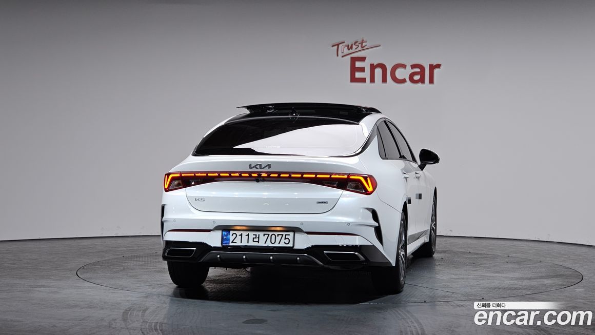 Kia K5 2023