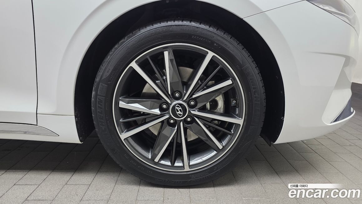 Hyundai Grandeur 2021