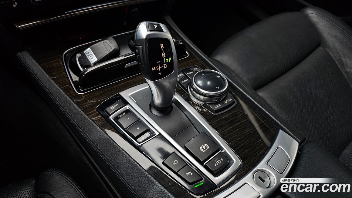BMW 7-Series 2014