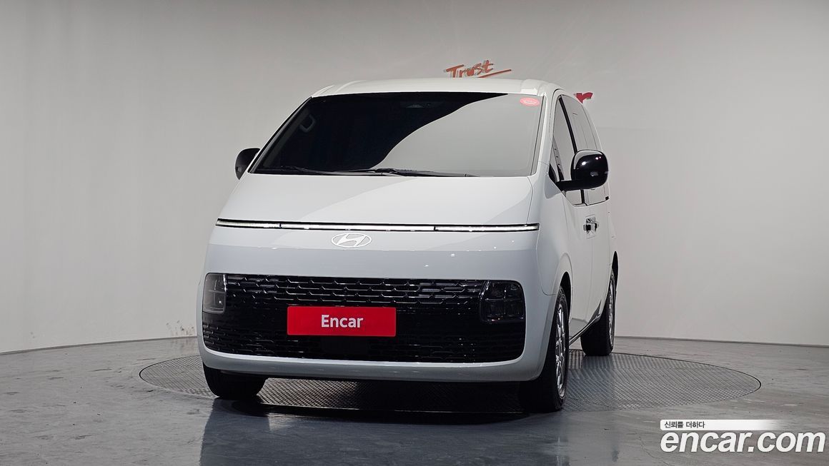Hyundai Staria 2025