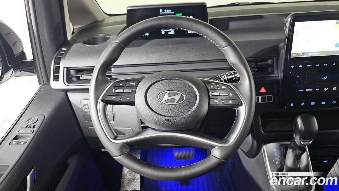 Hyundai Staria 2025
