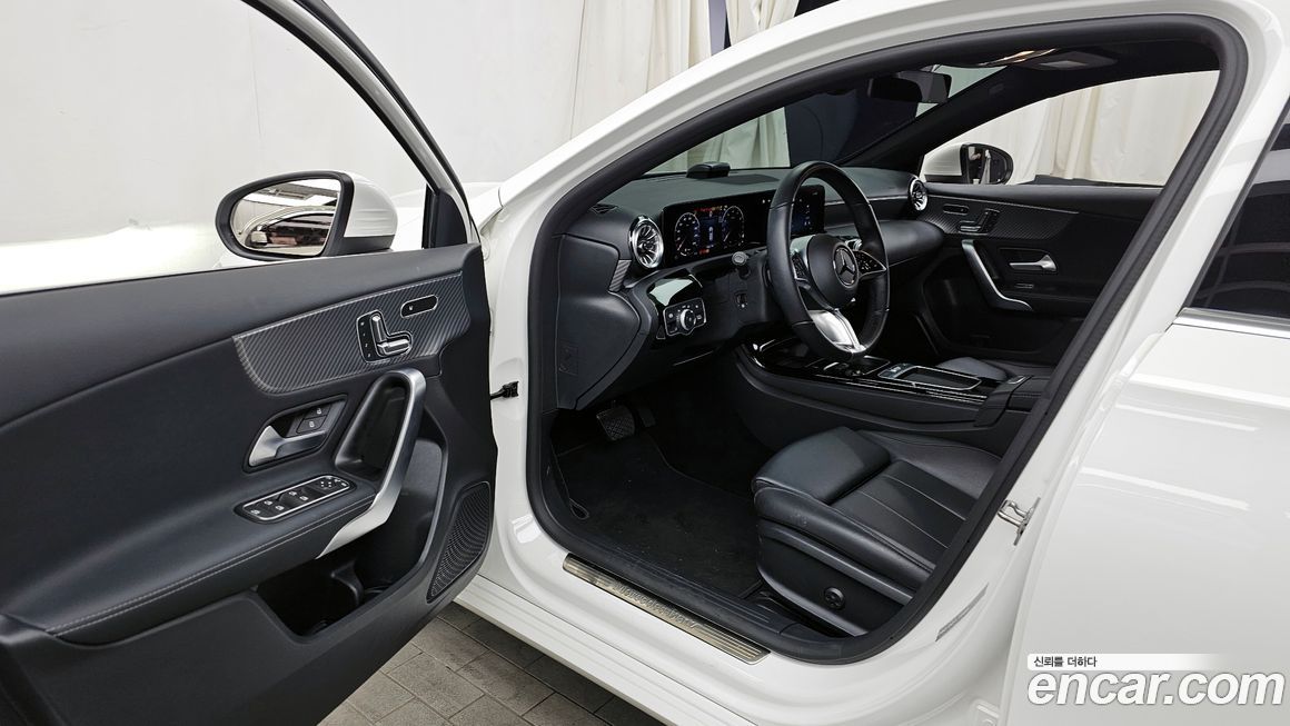 Mercedes-Benz A-Class 2024