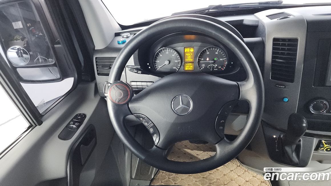 Mercedes-Benz Sprinter 2012