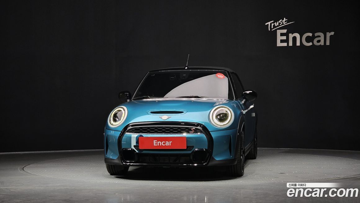 Mini Cooper Convertible 2023