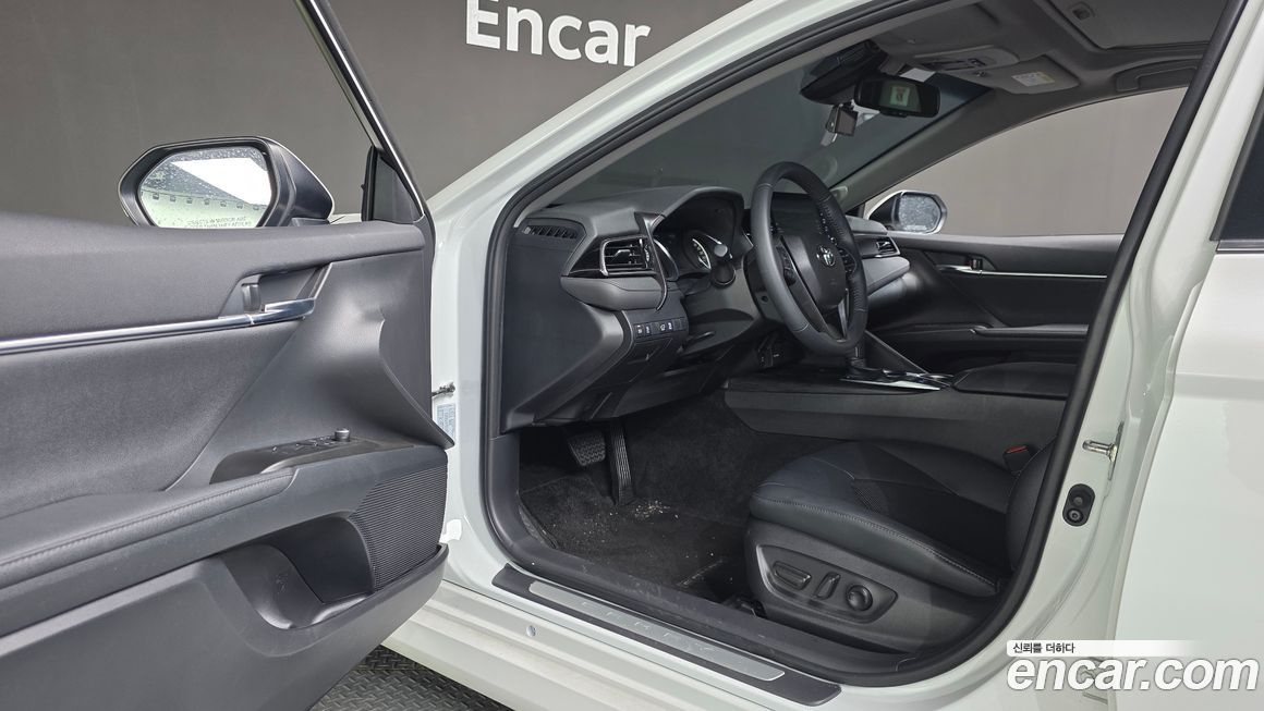 Toyota Camry 2024
