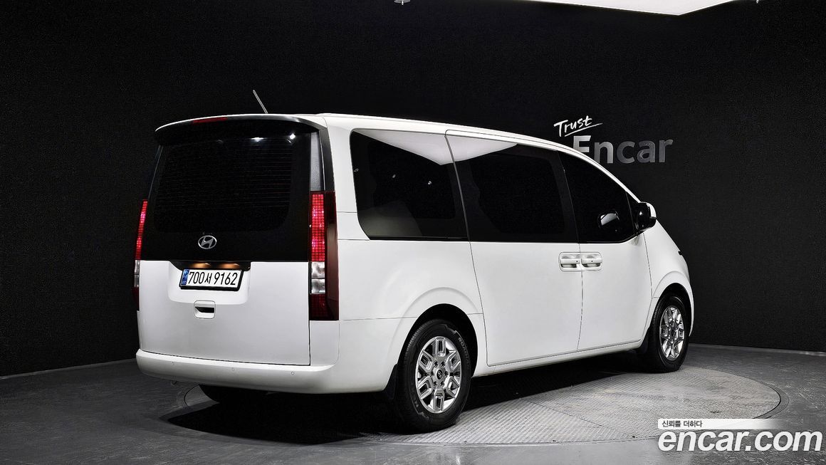 Hyundai Staria 2025