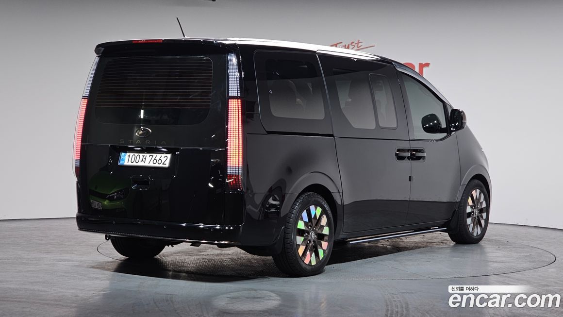 Hyundai Staria 2022
