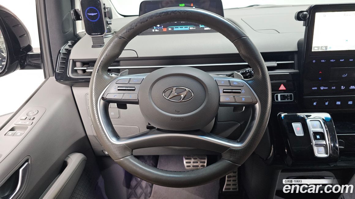 Hyundai Staria 2022