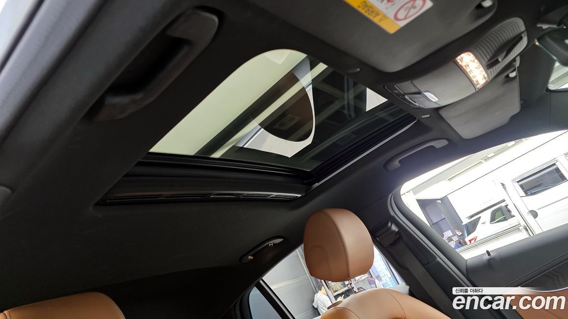 Mercedes-Benz GLC-Class 2023