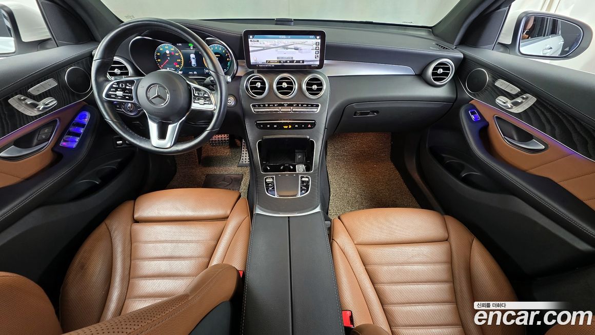 Mercedes-Benz GLC-Class 2023