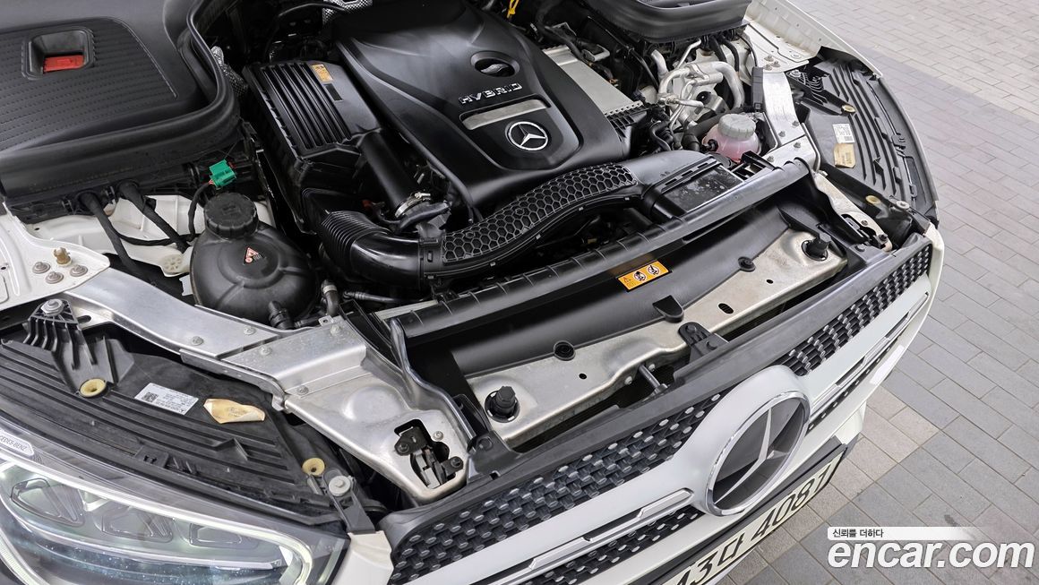 Mercedes-Benz GLC-Class 2023