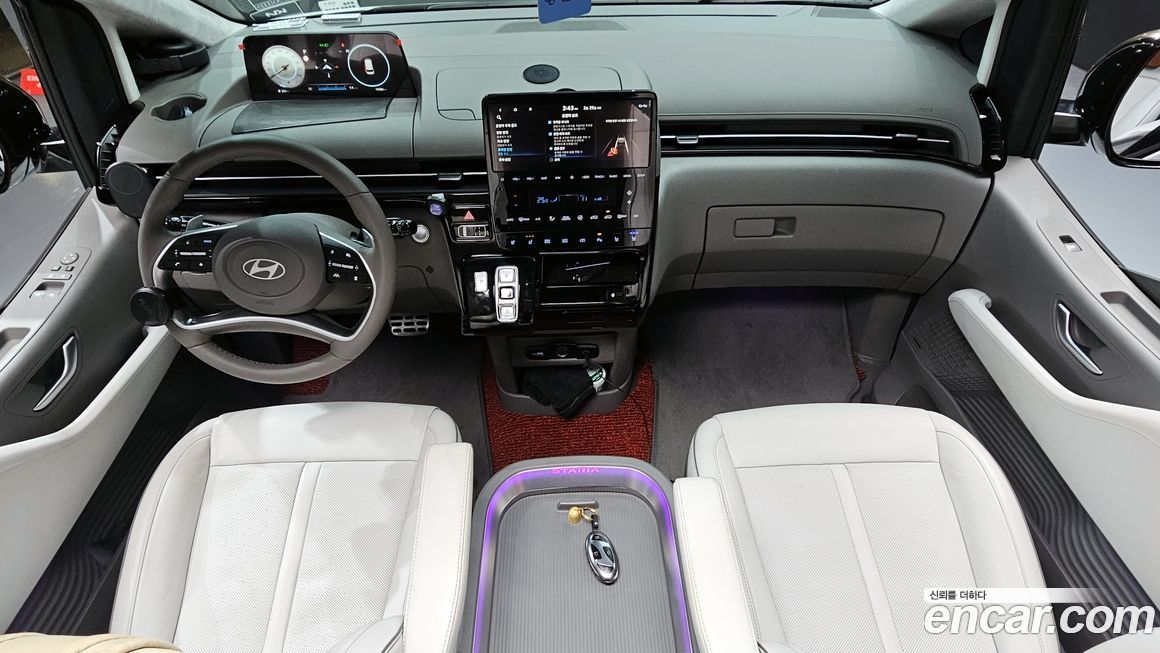 Hyundai Staria 2025