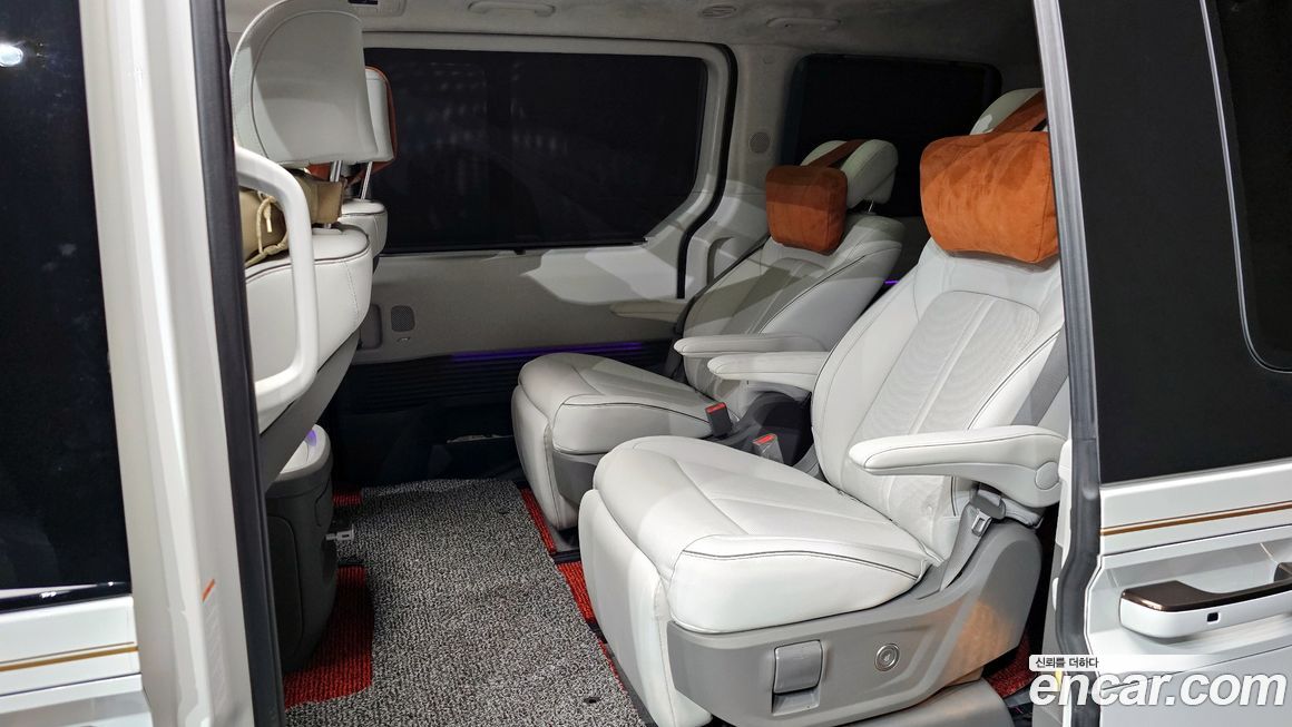 Hyundai Staria 2025