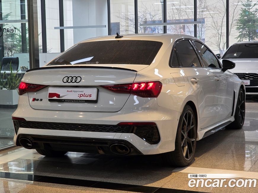 Audi RS3 2024