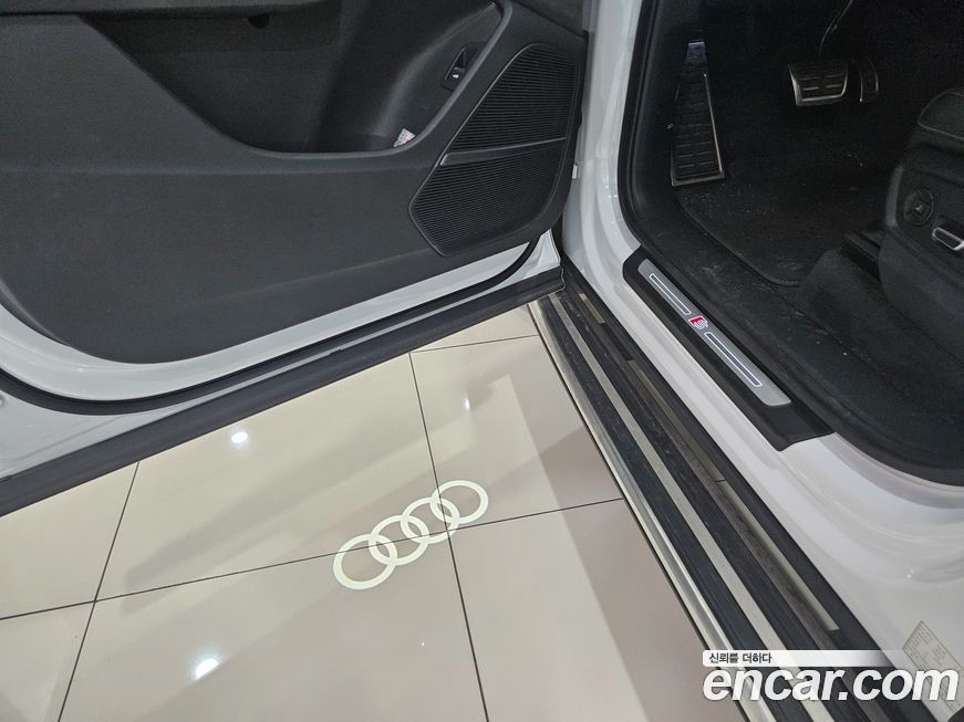 Audi Q7 2021