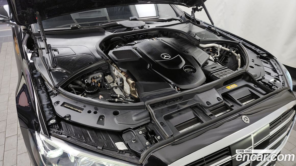 Mercedes-Benz S-Class 2022