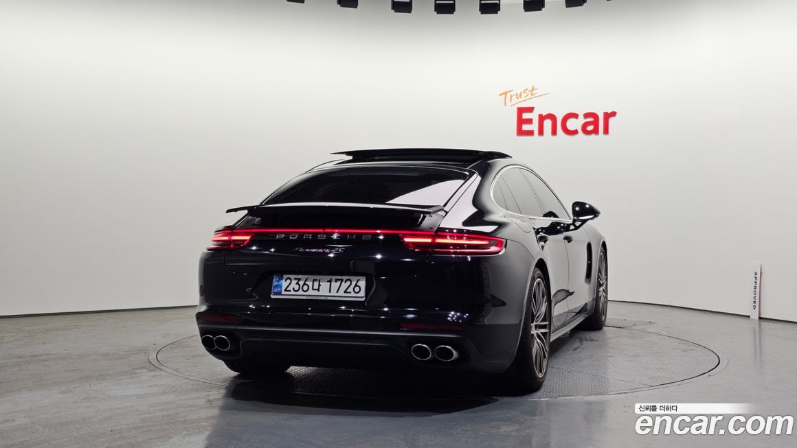 Porsche Panamera 2018