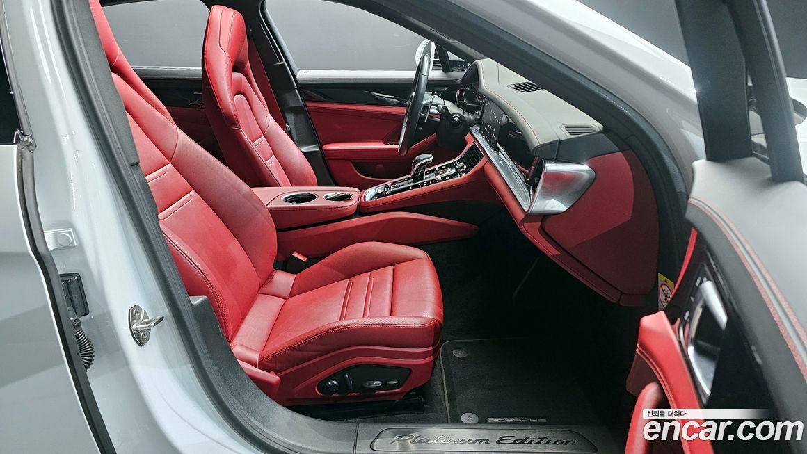 Porsche Panamera 2022