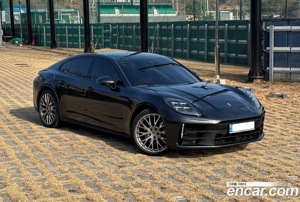 Porsche Panamera 2024